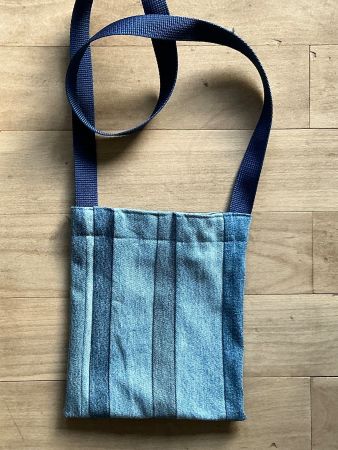 Lässige Umhängetasche aus Jeansstoff - Top Zustand! Neu