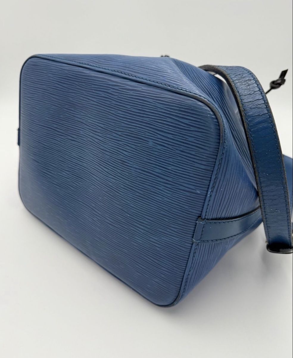 Louis Vuitton Borse da donna: Louis Vuitton Petit Noe Epi blu – Usato da Pollegio venduto da eli_8bm2 3