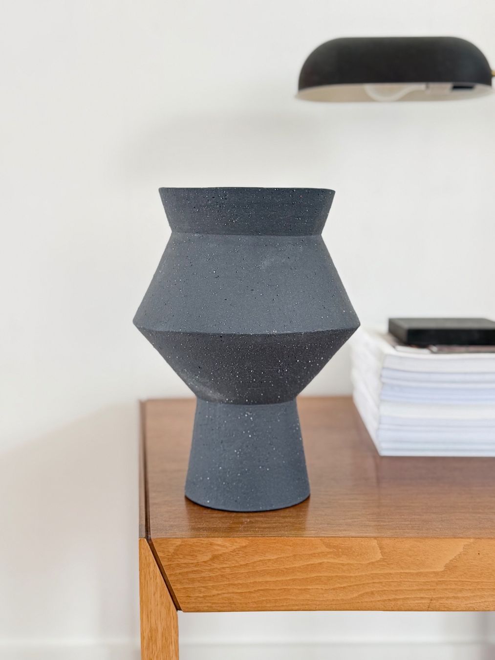 Vasen & Gefässe: Scandi Vase, anthrazit – Gebraucht aus Rohrbach von WhiteCornus 2