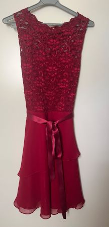 Weinrotes Abendkleid
