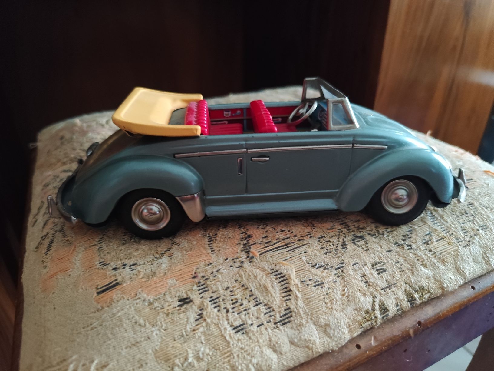 Volkswagen Modellini d'auto: VW käfer cabrio blechauto – Usato da minusio venduto da bierbrauer 2