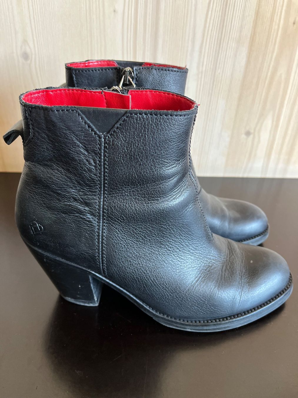 Liebeskind Damenschuhe: Liebeskind Pumps Leder Gr. 38 – Gebraucht aus Hettlingen von jawa13