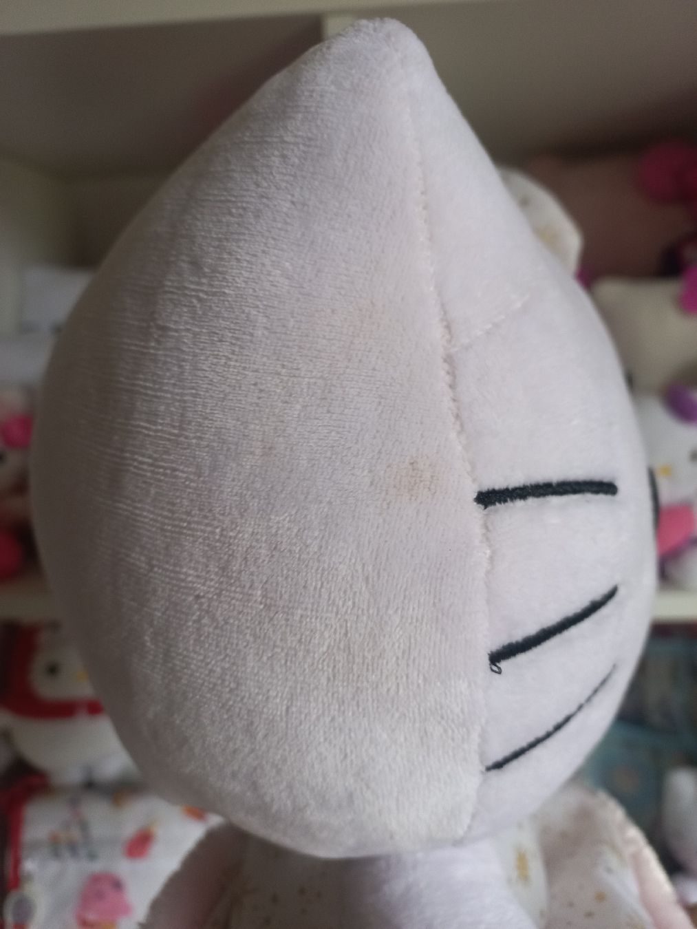 Hello Kitty Giocattoli: Hello Kitty Plüschtier - Sanrio – Usato da Wangen b. Olten venduto da SecondStory4u 2