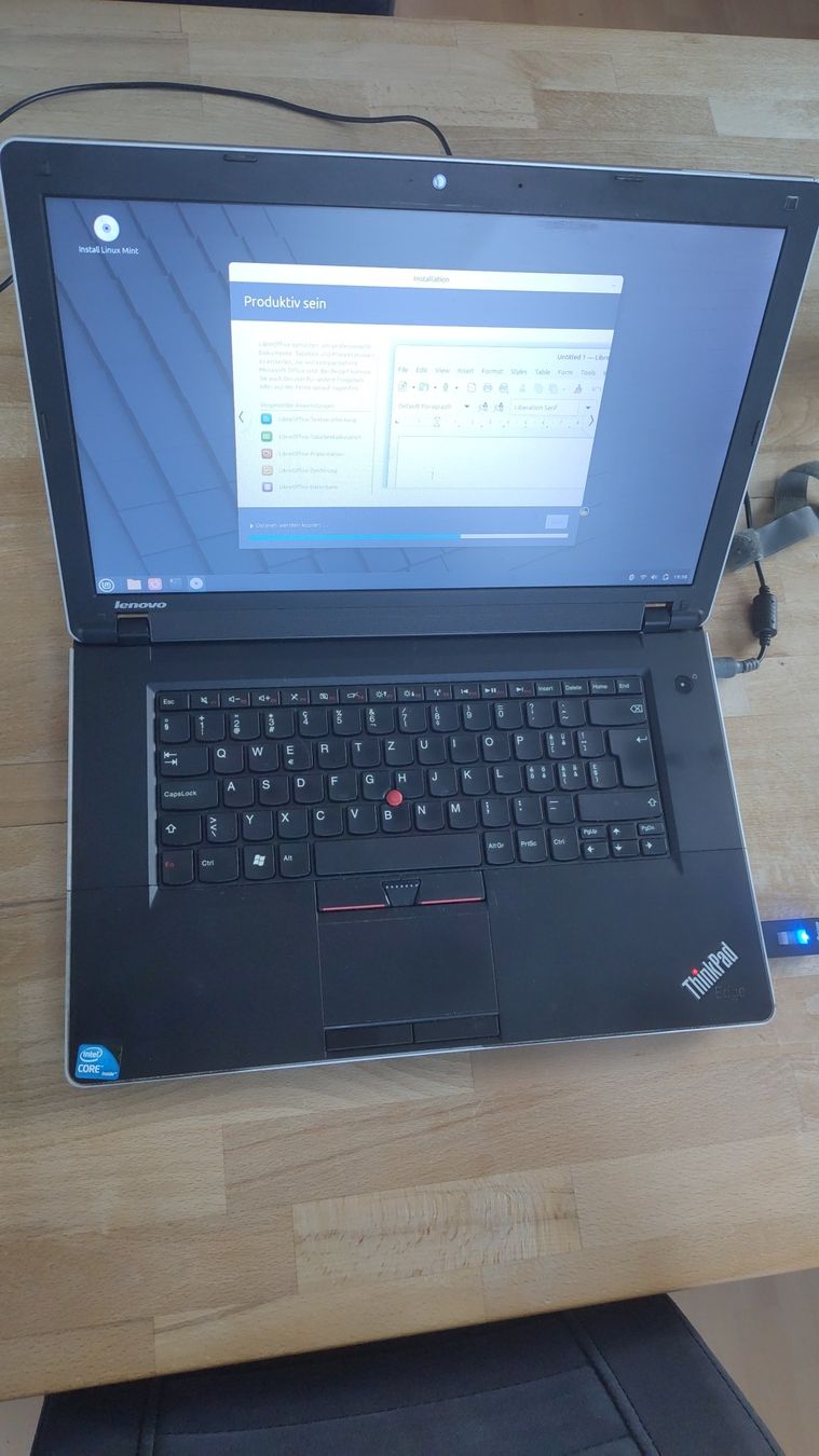Lenovo Notebook: Lenovo Thinkpad Edge, Linux Mint 22.3, Top Zustand! – Usato da Brütten venduto da Gregorch