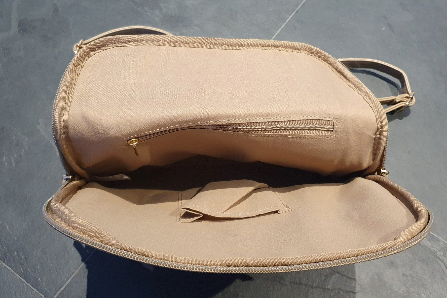 Rucksäcke: ++ Rucksack von Beagles in beige  ++ NEU ++ – Neu (gemäss Beschreibung) aus Chur von aladin_04 2