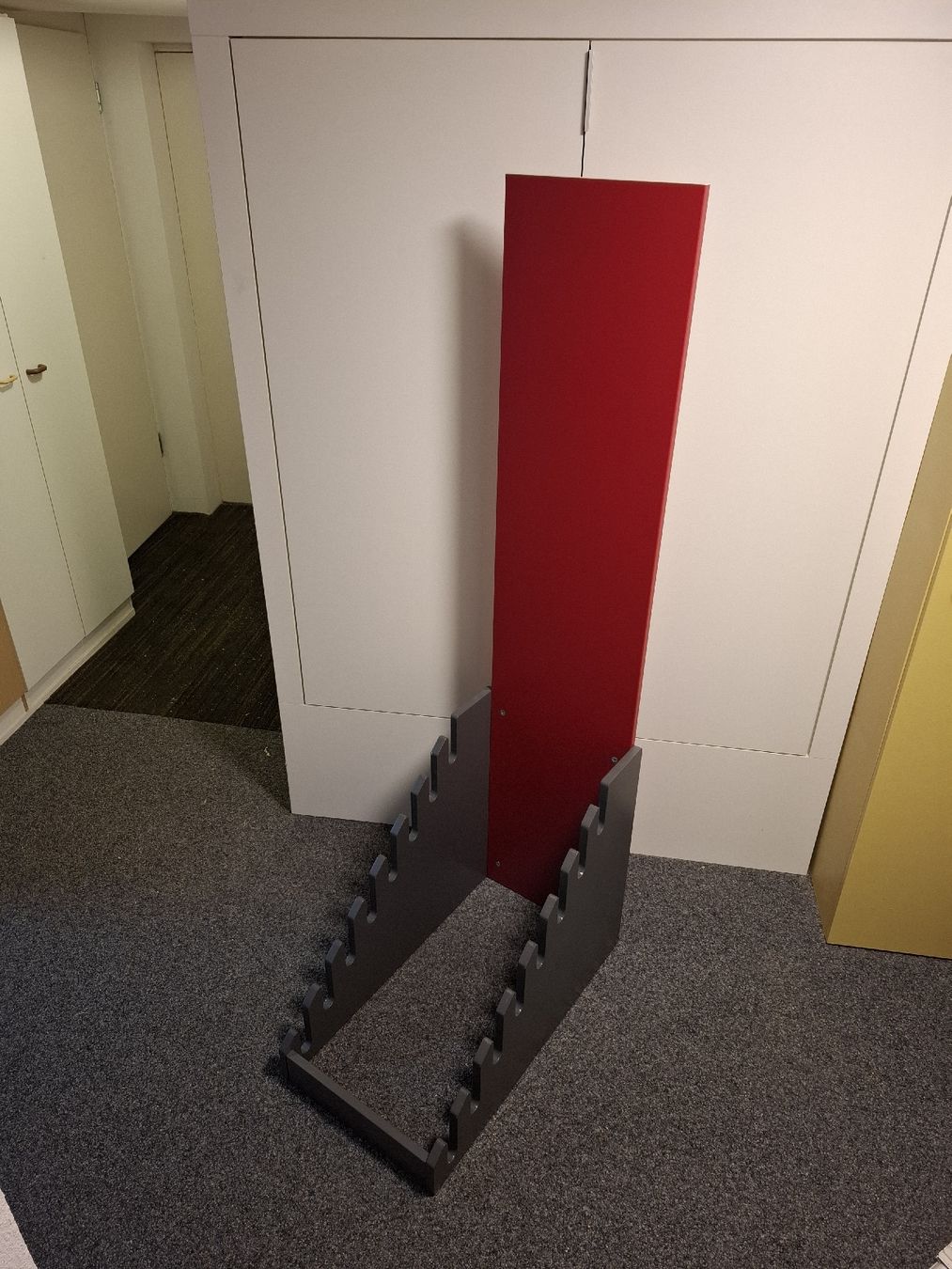 Sonstige Dekorationen & Accessoires: Murchendiser für Platten Plattenständer Musterplatten Holz – Gebraucht aus Zug von marc.attinger