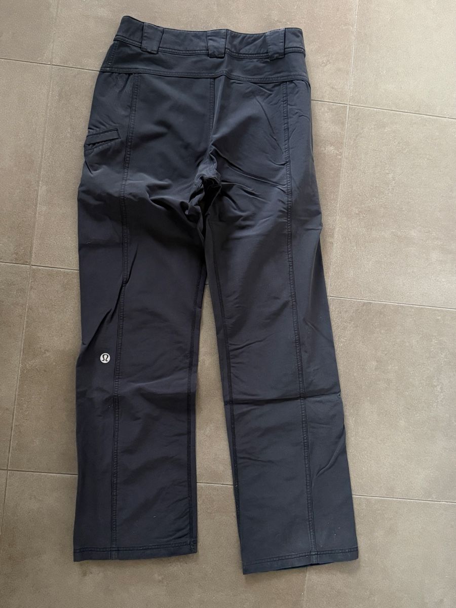 Lululemon Pantaloni: Lululemon Trainingshose schwarz – Usato da Winterthur venduto da JuHoCh