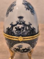Boite à bijoux Oeuf porcelaine décorée Bleu et dorée