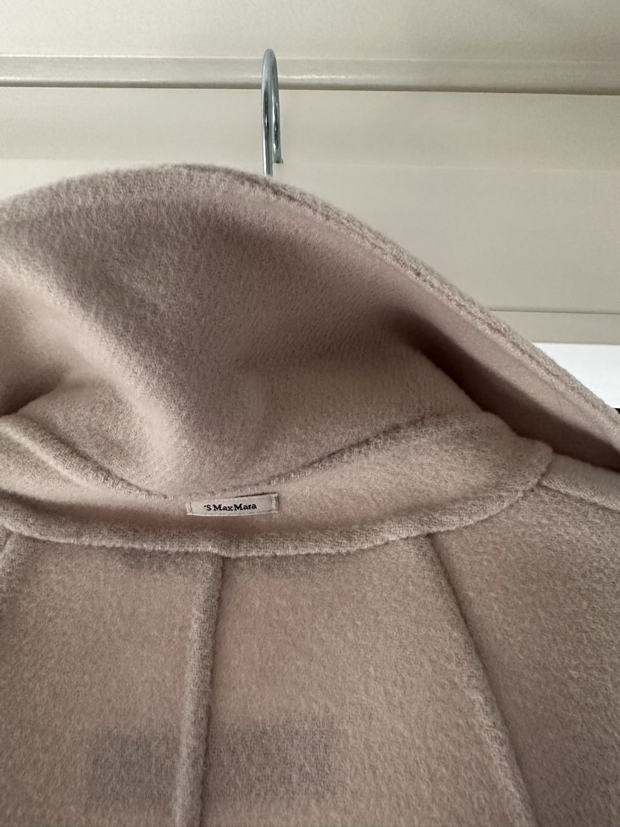 Max Mara Giacche: Puderfarbige MaxMara Long Jacket – Nuovo e nell'imballaggio originale da Zürich venduto da Chez_Dali 7