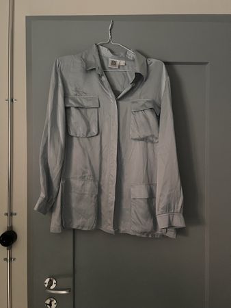 Vintage-Bluse in Hellblau – 100 % Seide