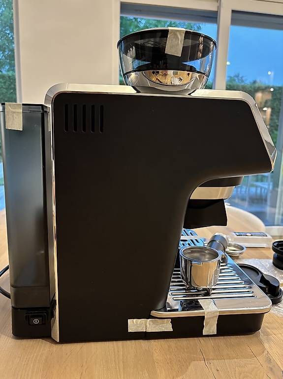 Machines à café & Machines à expresso: Machine à café Delonghi Specialista neuve – D'occasion à Genève par deb_vr8l 2