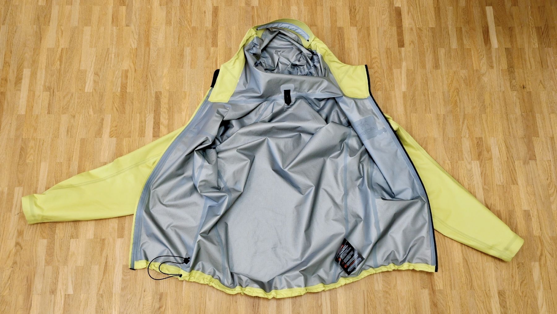Jacken: Arcteryx Alpha SL – Neu (gemäss Beschreibung) aus Bern von diggosaurus 1