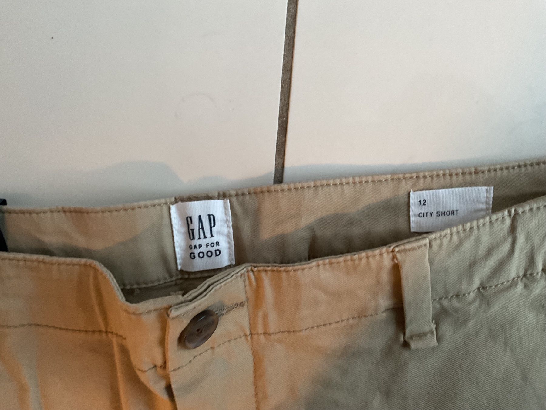 Gap Hosen: Neue Shorts von Gap Gr.44 – Neu und originalverpackt aus Biel-Benken BL von Sahra1 1