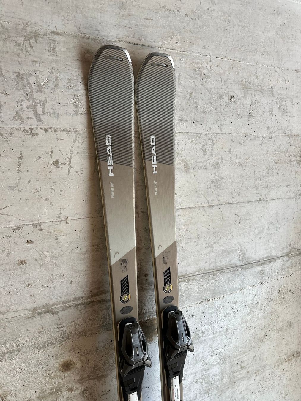 Head Sci: Head Top Damen Ski 168cm – Usato da Emmenbrücke venduto da karkarkar 1