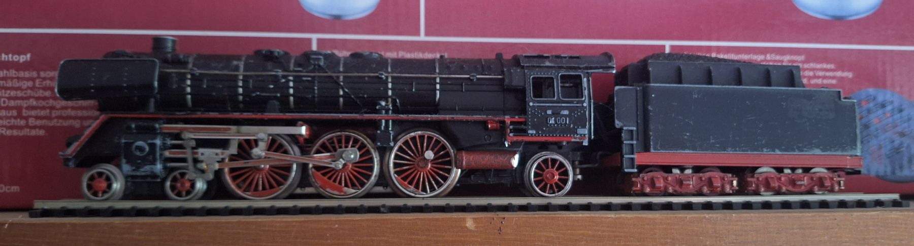 Modellini di ferrovie: Lokomotive Modelleisenbahn – Usato da Büttikon AG venduto da rebeccaparvex