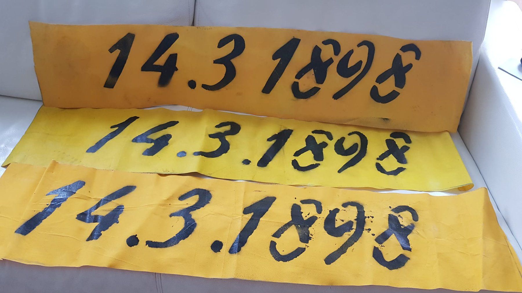 Tessuti: YB - Transparente 25x120cm stabiler Wachsstoff - GRATIS – Usato da Spiegel b. Bern venduto da Gudi8 1