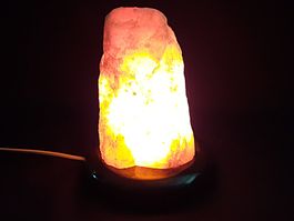 Oranger Calcitstein Lampe