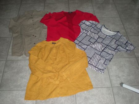 13 teiliges Damenkleiderpaket Grösse 42