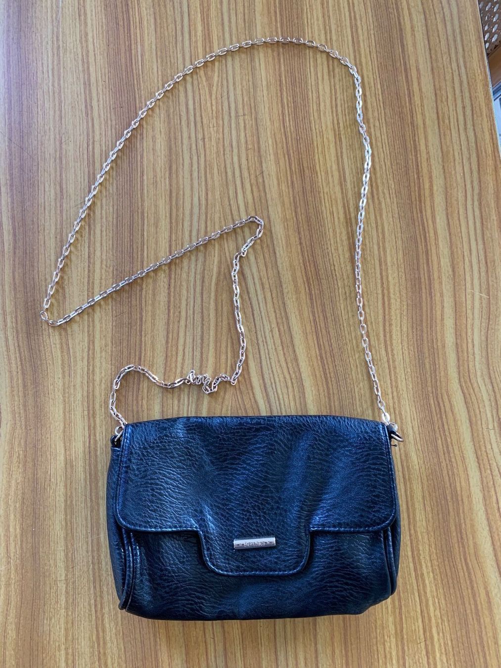 Borse da donna: Handtasche Umhängetasche Bershka – Usato da Steffisburg venduto da smocky17