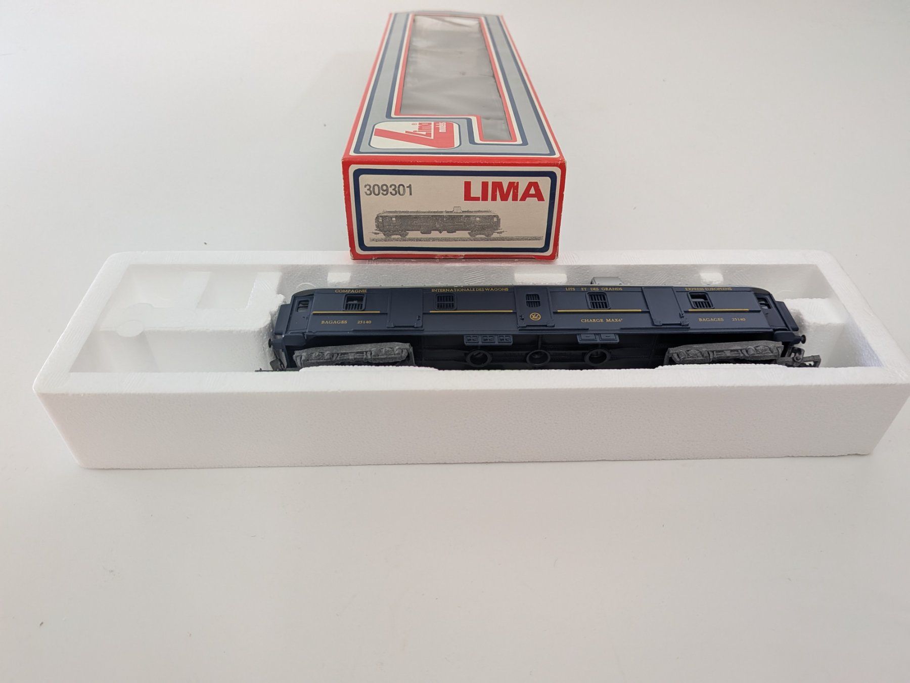Lima Modellini di ferrovie: Lima Gepäckwagen 309301 – Usato da Künten venduto da Dfog 1