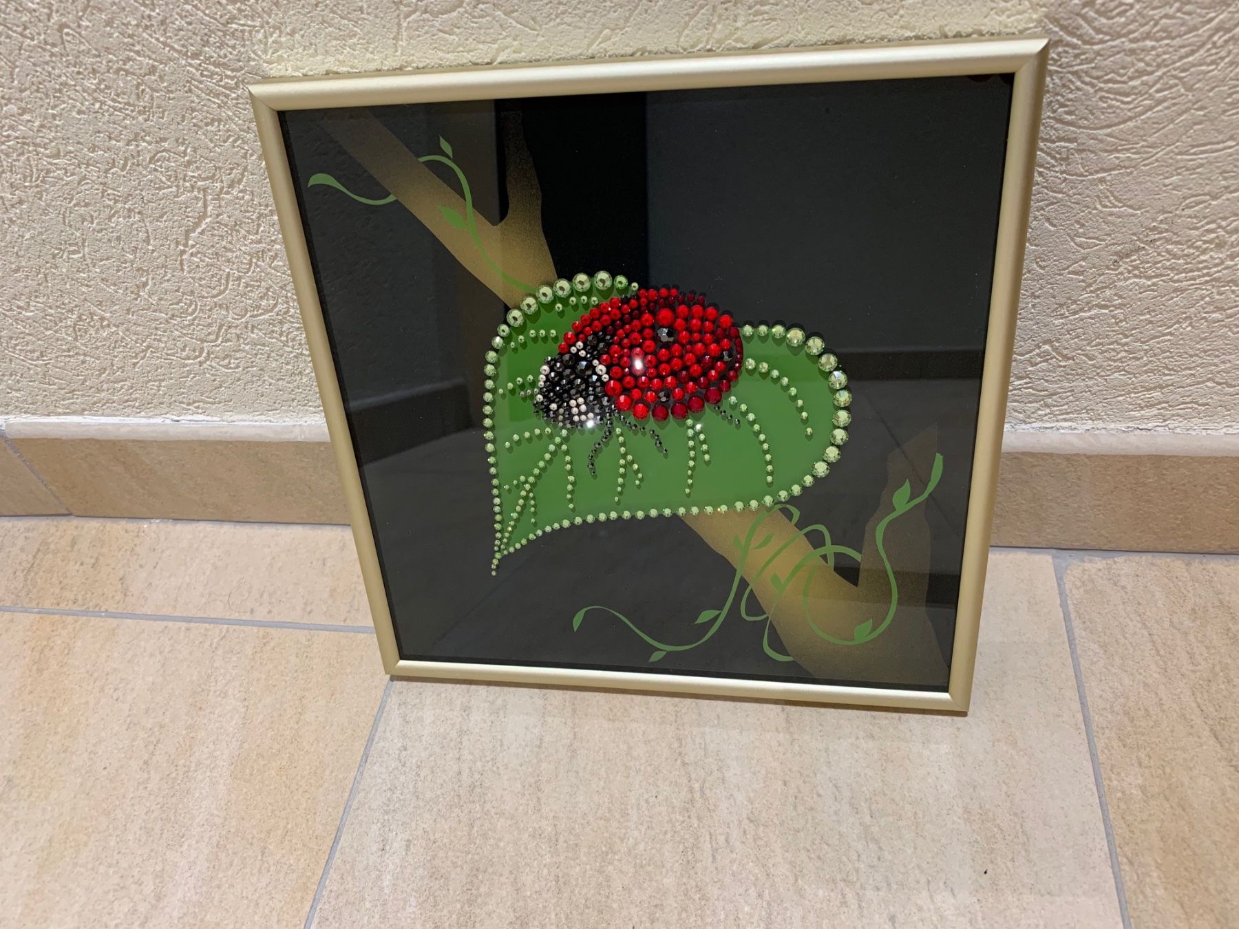 Swarovski Tutte le decorazioni: Tableau avec cristaux de Swarovski "Coccinelle" – Nuovo (secondo la descrizione) da St-Gingolph venduto da GoldenKeys 1