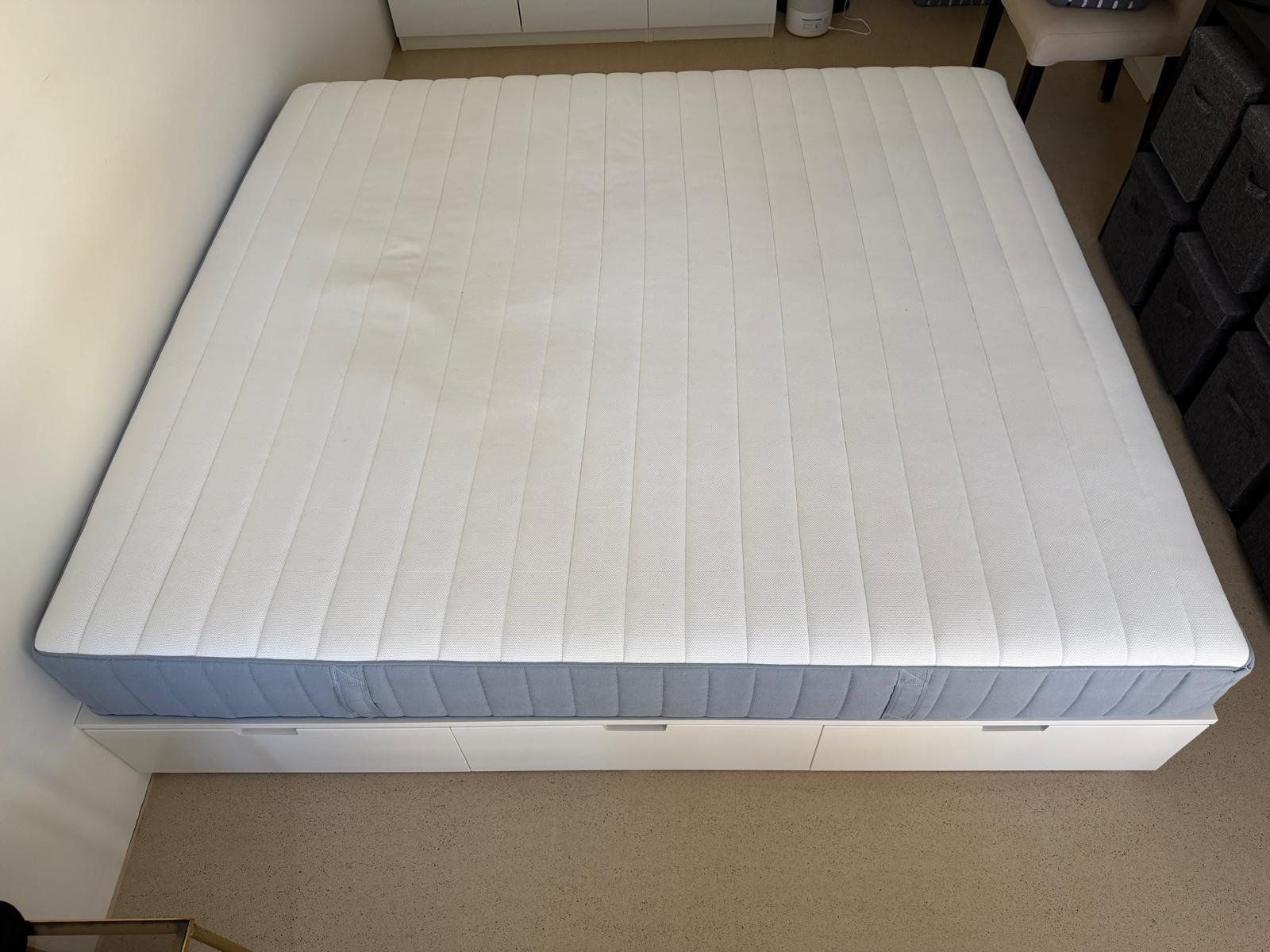 Ikea Letti: Ikea Bed + Mattress – Usato da Zürich venduto da j3s_v9m6 3