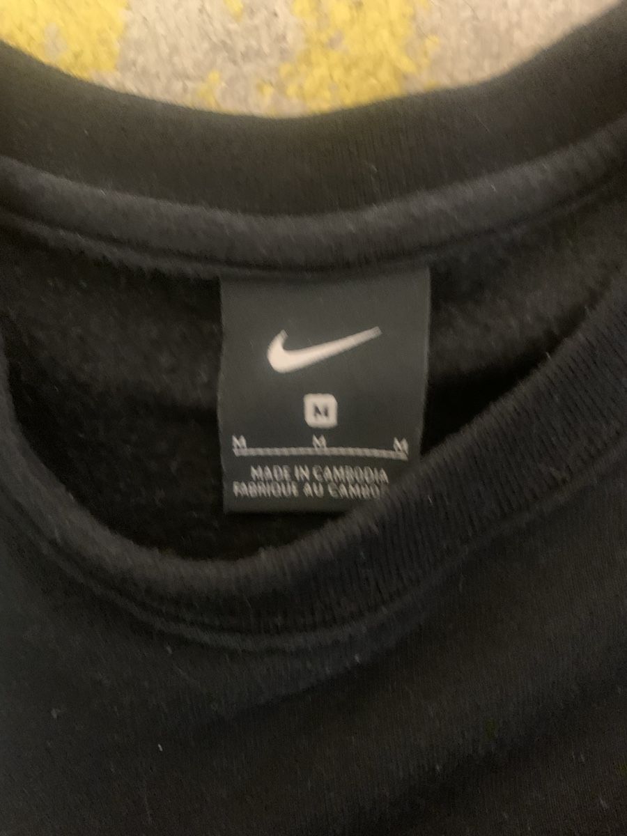 Nike Pullover & Sweatshirts: Nike Venezia Pullover, Size M – Gebraucht aus Münchenstein von Alpinevintage 1