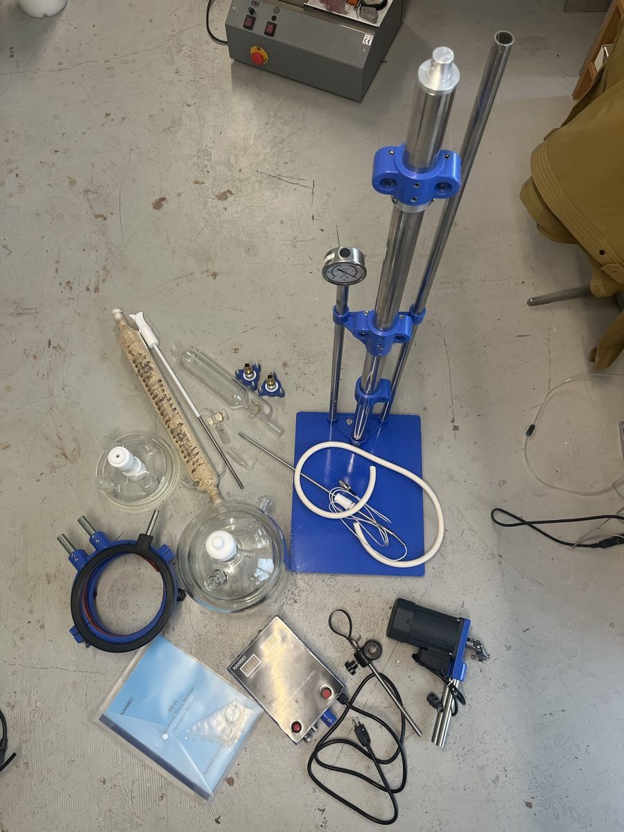 Tutti gli attrezzi: 3L Jacketed Glass Reaktor Labor – Nuovo (secondo la descrizione) da Au ZH venduto da Flaw1985