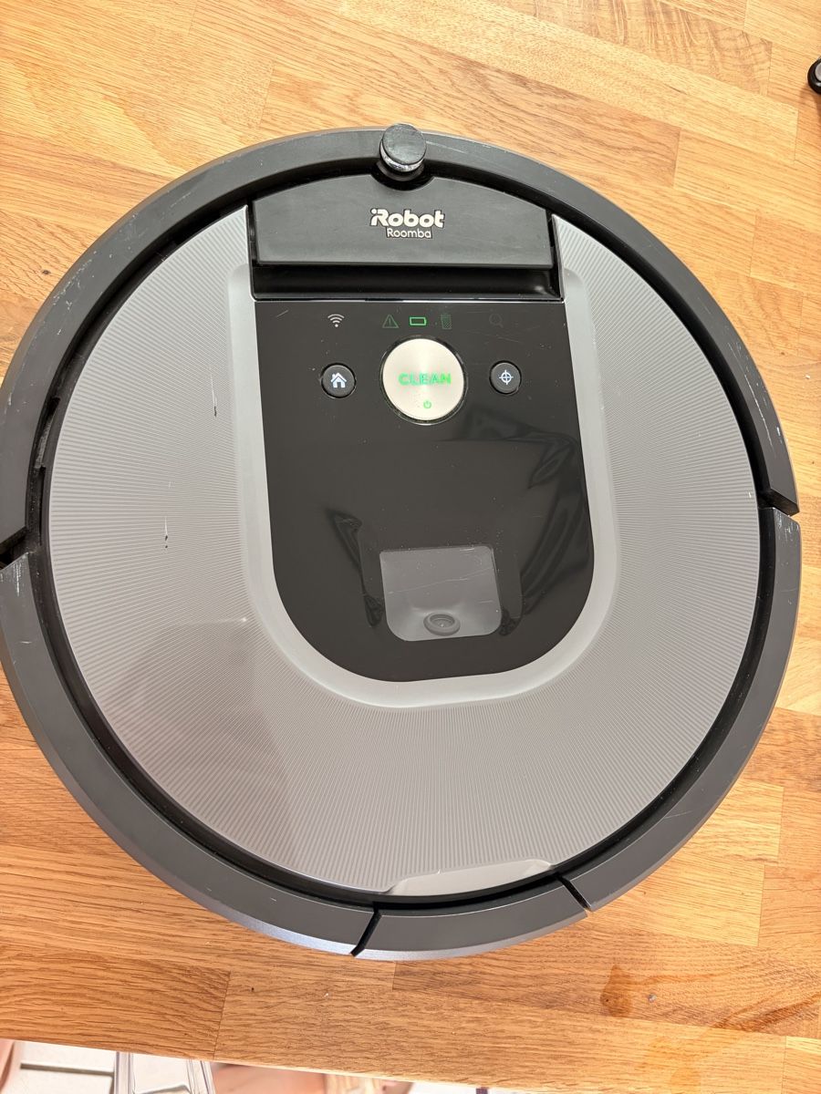 Irobot Staubsauger & Zubehör: iRobot Roomba 975 – Gebraucht aus Grenchen von _Nike_