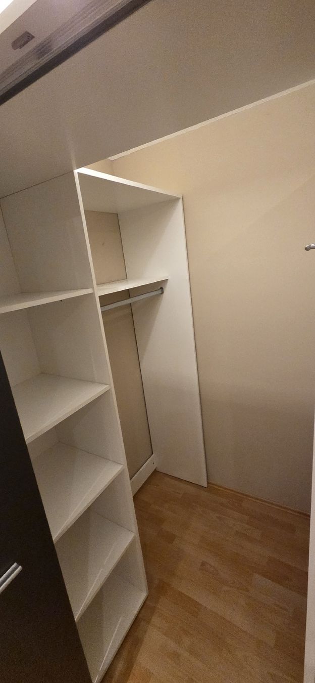 Conforama Armadi: Begehbarer Kleiderschrank – Usato da Zuzwil SG venduto da cin_7wq9 3