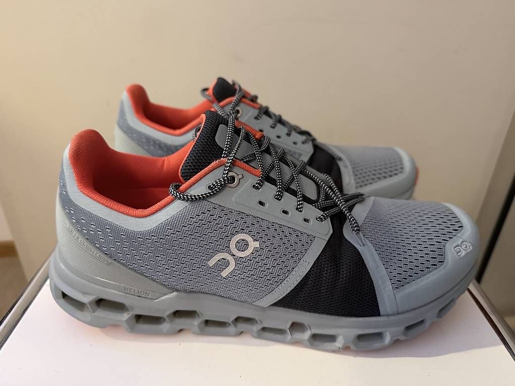 Scarpe da uomo: On Cloudstratus Herren, neuwertig, Gr. 45 – Usato da Bern venduto da HugoBoss80