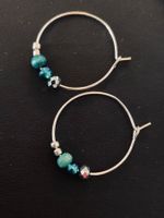 Créoles argentées avec perles bois, verre, pierre taillée