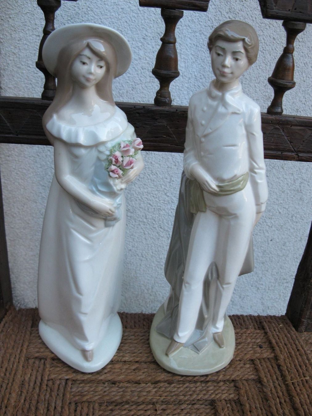 Figuren: Edles Porzellan-Paar – Gebraucht aus Altstätten von antikundart 1