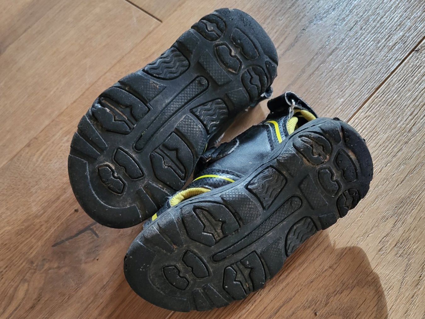 Scarpe per ragazzi: Sandalen von Batman gr. 24 – Usato da Jona venduto da Dunschere86 2