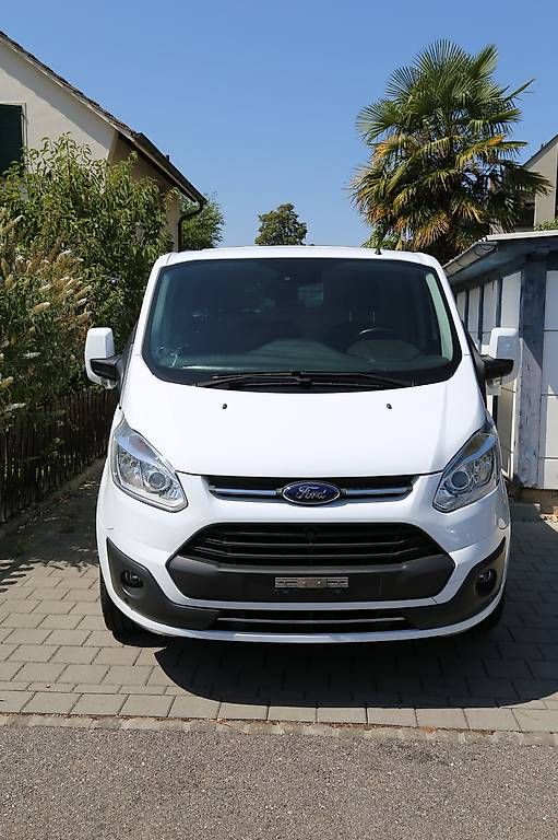 Ford Nutzfahrzeuge: Ford Transit Custom L2H1 – Gebraucht aus Allschwil von ColdCase