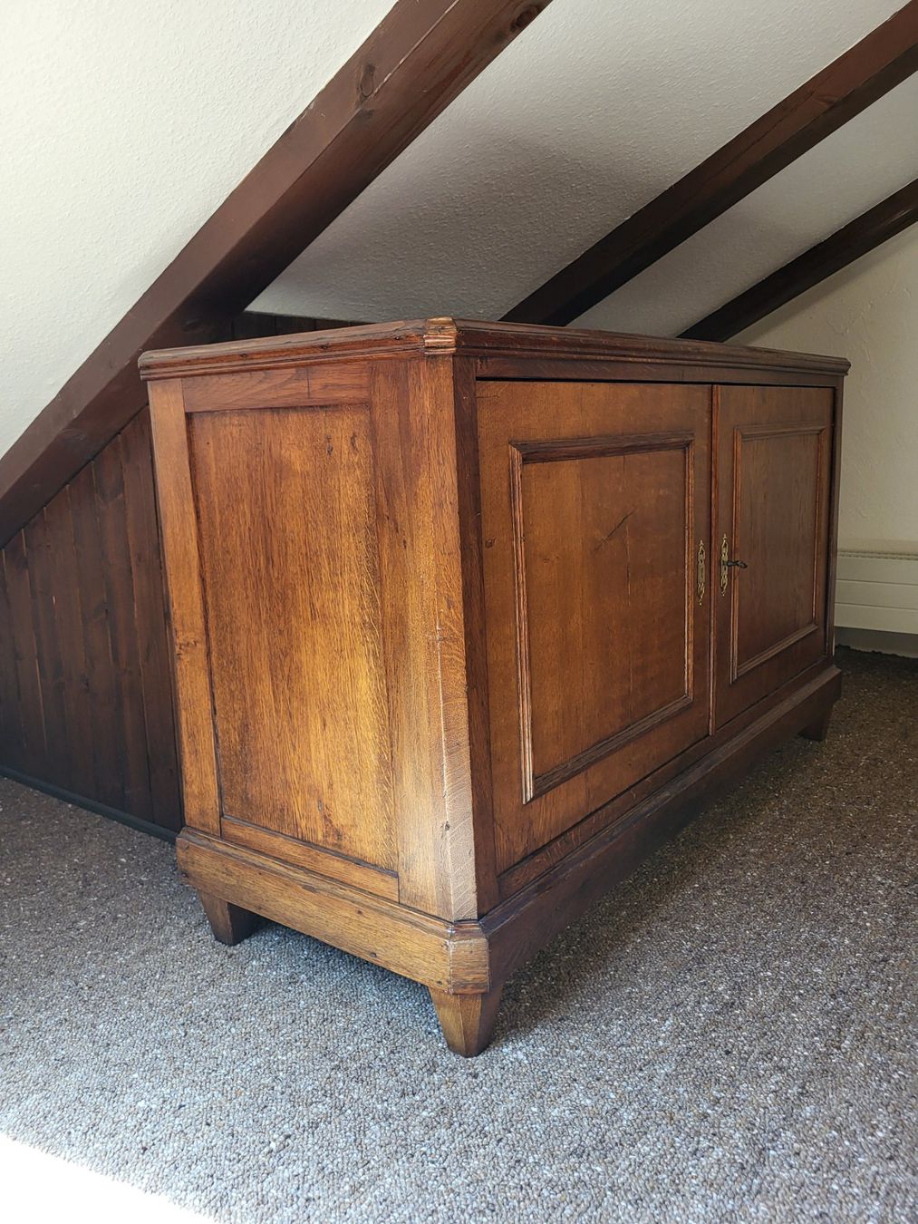 Commodes: Kommode aus Massivholz (Eiche) – D'occasion à Stäfa par OLT 1
