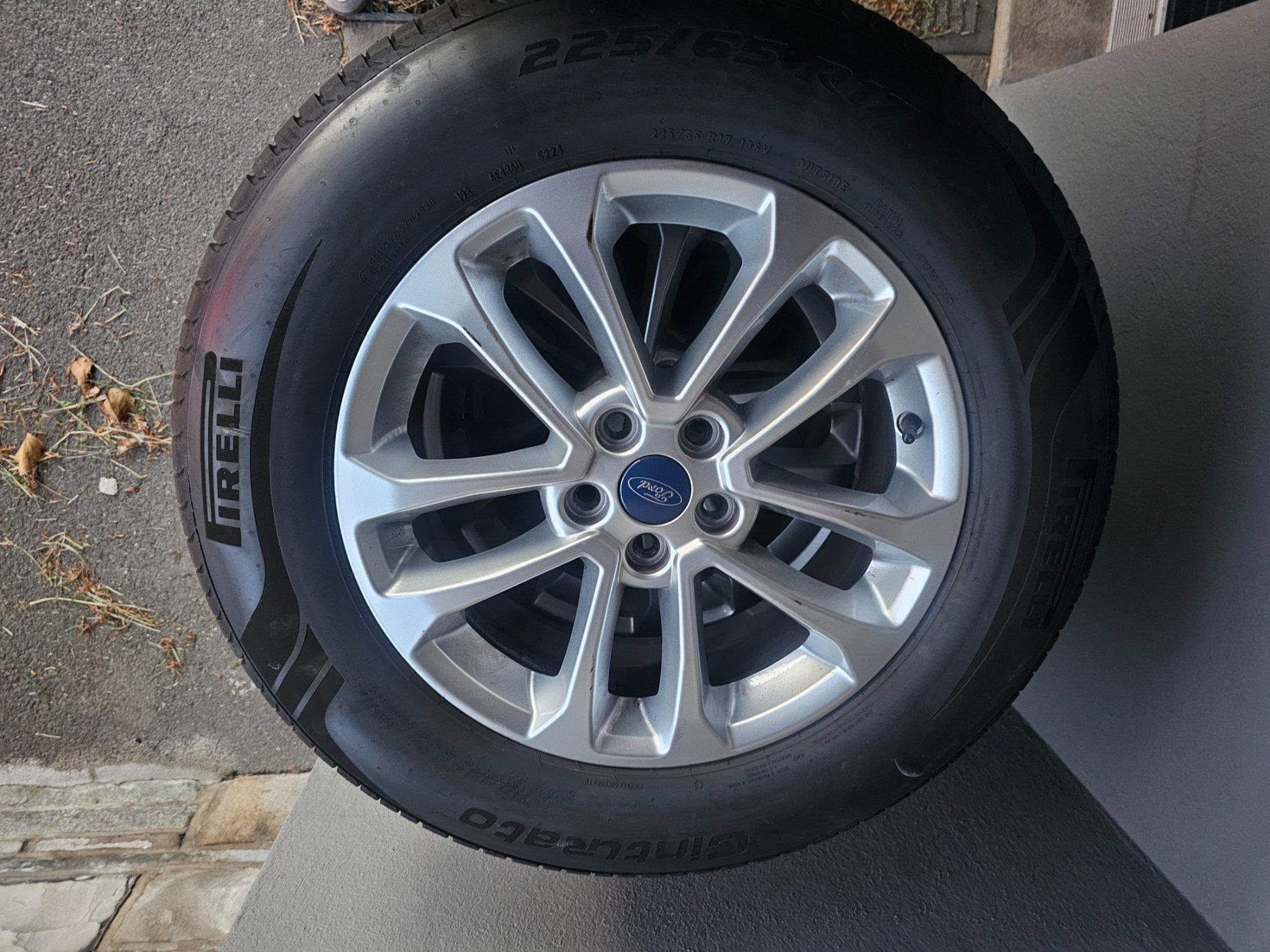 Ford Pneumatici & Ruote complete: Ford Kuga Sommerräder 17 zoll – Usato da Kaltbrunn venduto da gello1991 4