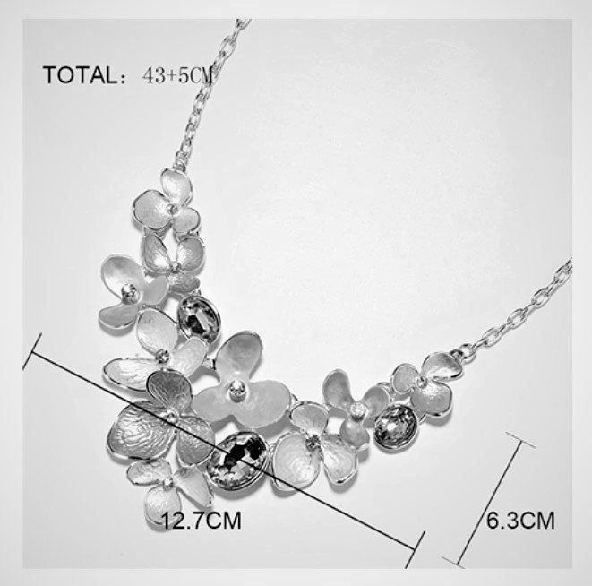 Catenine: Halskette und Ohrringe Modell Blumen – Nuovo e nell'imballaggio originale da Nürensdorf venduto da AntonioAE 2