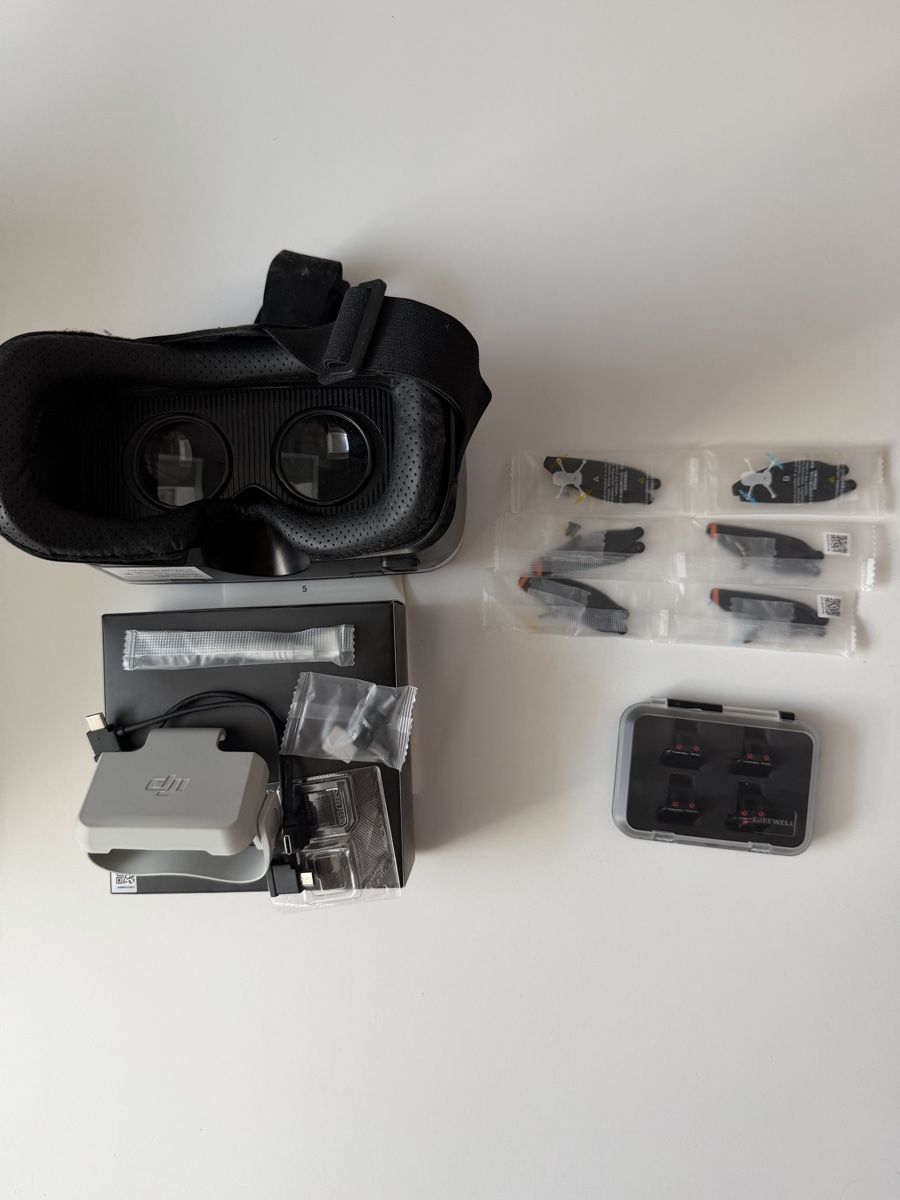 DJI RC Modellbau: Drone DJI Mini 2 Fly More Combo + accessoires  – Neu (gemäss Beschreibung) aus Cornol von zep-3 3