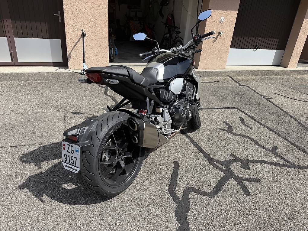 Strada: Honda CB 1000 R  – Usato da Luzern venduto da SwissMelon