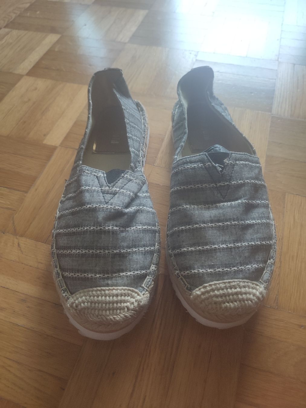 Scarpe da donna: Bequeme Espadrilles Grösse 38 Sommerliche Freizeitschuhe – Nuovo (secondo la descrizione) da Waltenschwil venduto da Bodensee84 1
