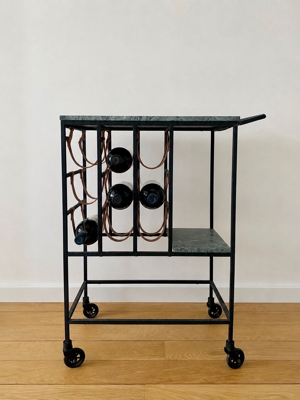 Carrelli di servizio: Servierwagen von Dutchbone, Eisen, Marmor – Usato da zürich venduto da precious_things