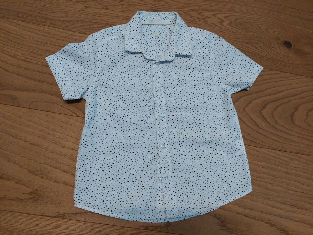 H&M Camicie, T-shirt & Polo: Hemd Sommer / Kurzarmhemd Gr. 104 – Usato da Mels venduto da Aloha86