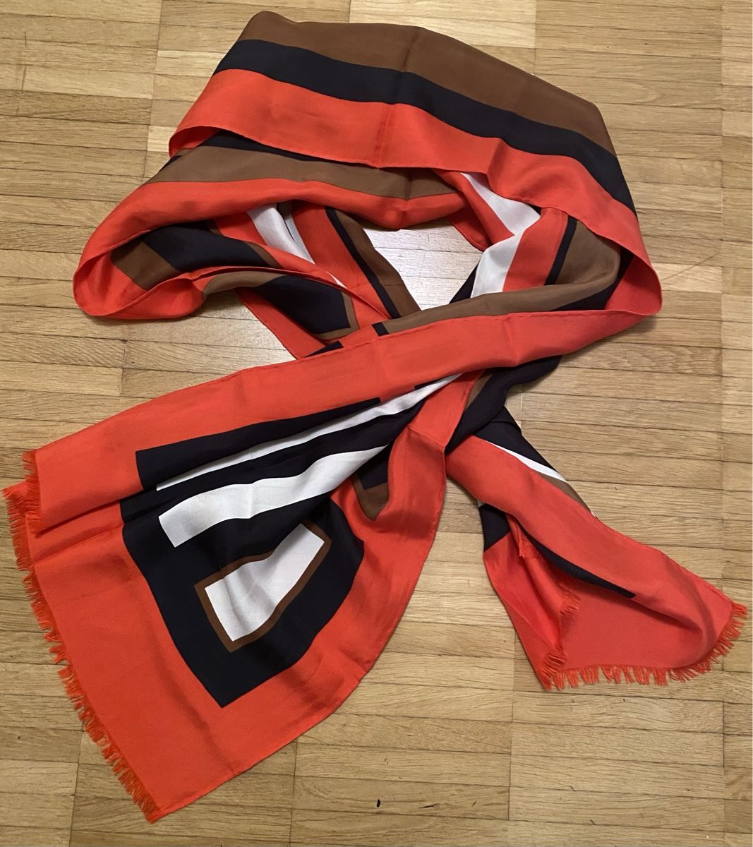 Foulard & Sciarpe: Seiden Schal 🌸 – Usato da Opfikon venduto da Luis144 1