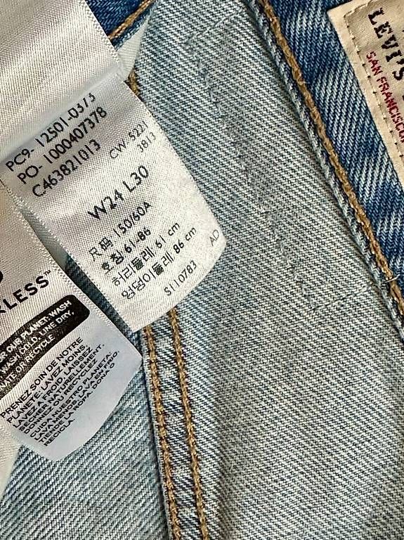 Jeans: Levi's 501 hellblau W24 L30 – Usato da Zürich venduto da abh_7bb5 1