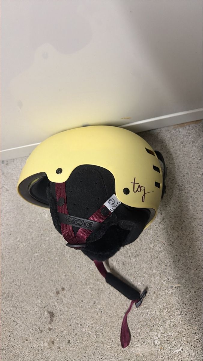 Caschi: Skihelm TSG Lotus gelb – Nuovo (secondo la descrizione) da Scuol venduto da bia_v5bz