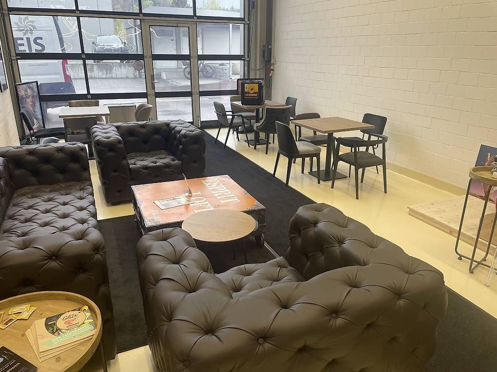 Divani: Chesterfield Lounge neuwertig – Usato da Stettfurt venduto da soeins 1