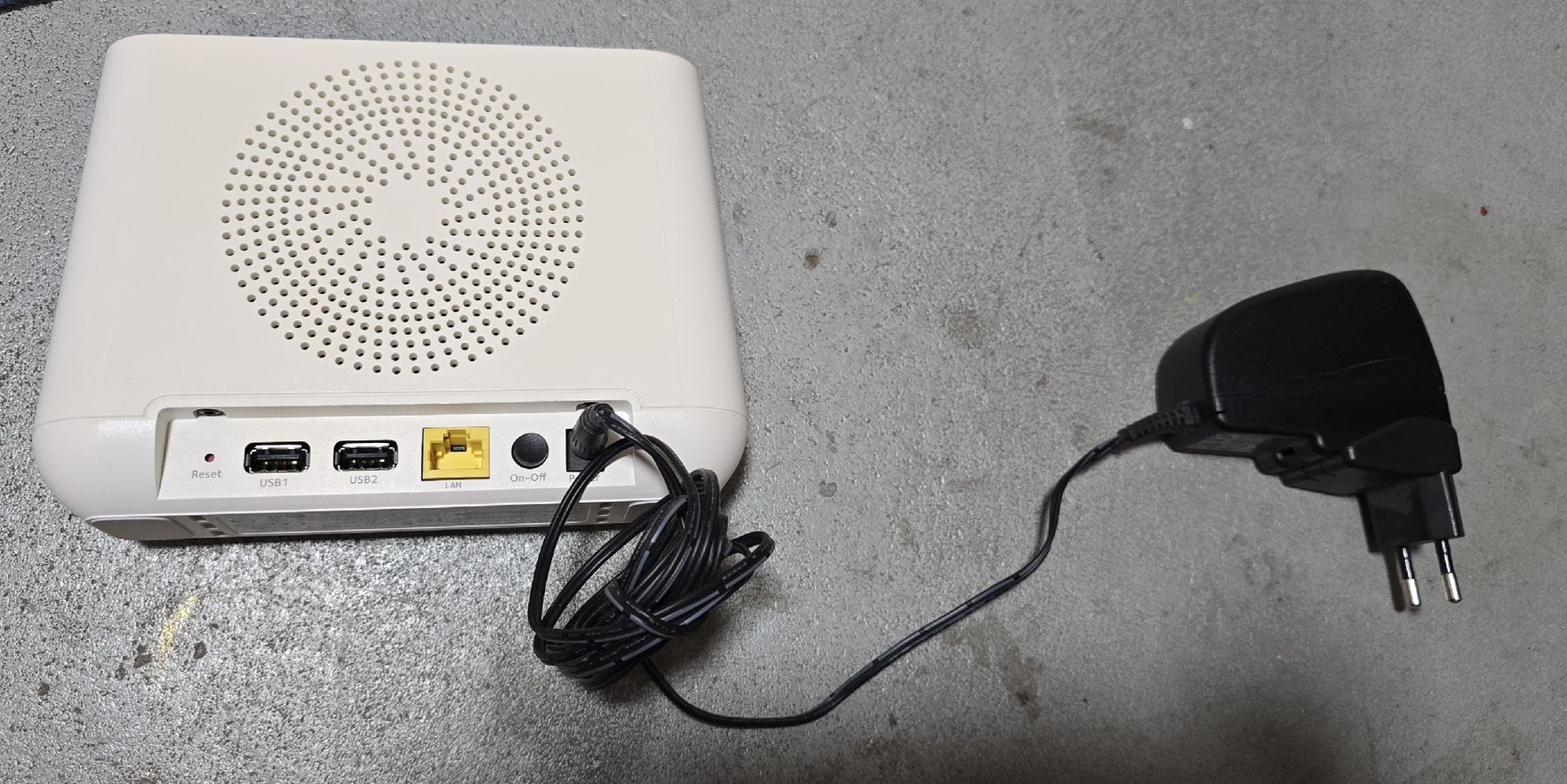 Hubs & Switches: Arlo SmartHub VMB4540 Top Zustand – Gebraucht aus Nürensdorf von manuel0911 1
