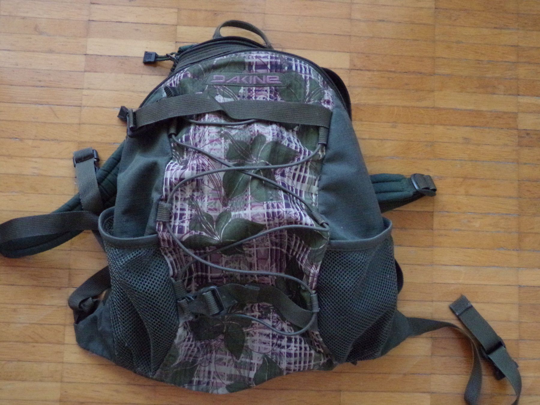 Dakine Zaini: Rucksack grün  DAKINE – Usato da Winterthur venduto da Jessi_di