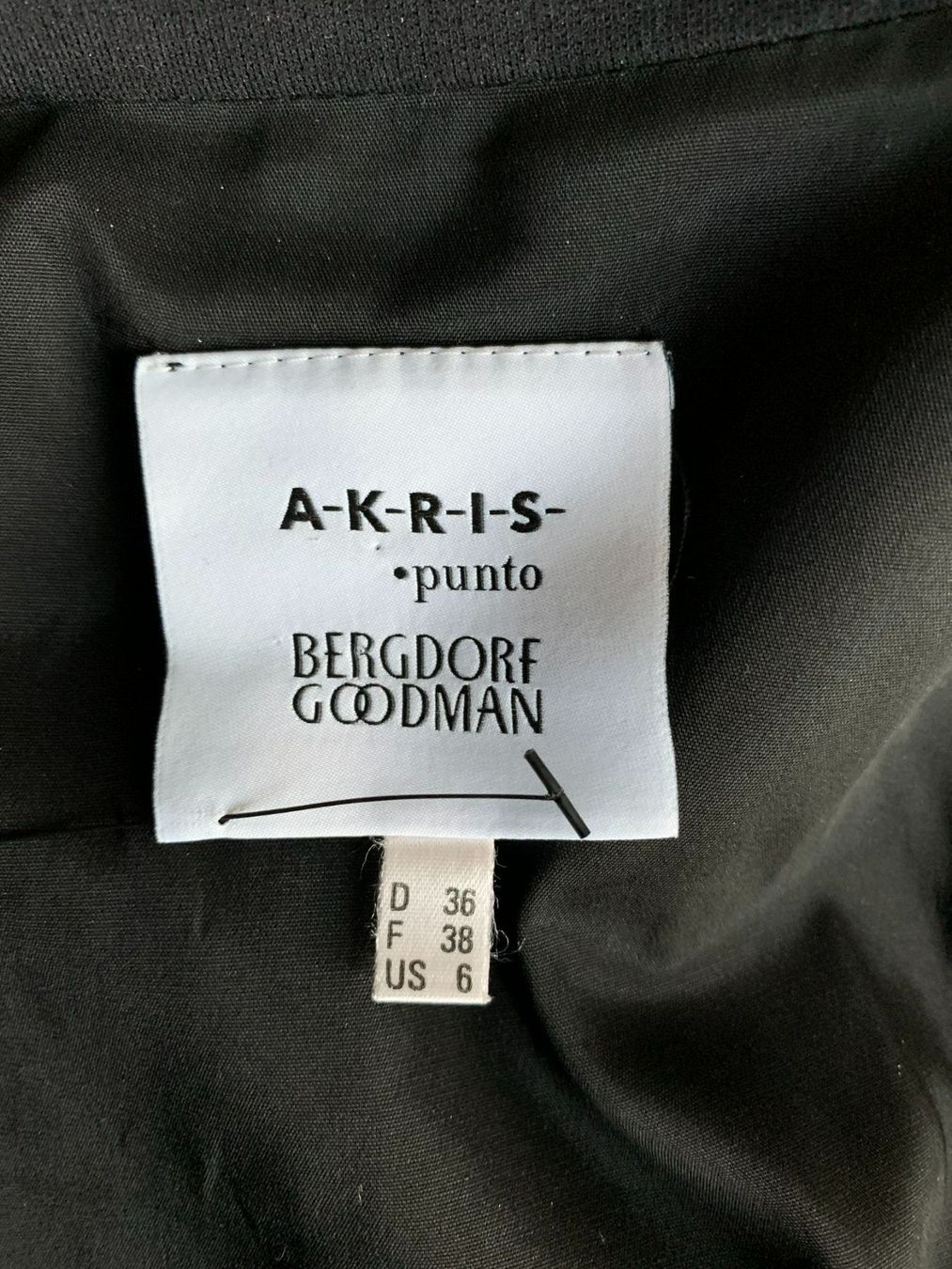 Akris Kleider: AKRIS: Schwarzes Kleid mit transparenten Armen, 36 – Neu (gemäss Beschreibung) aus Luzern von designluzern 7